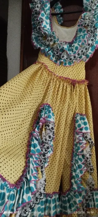 Vestido de gitana amarillo con lunares