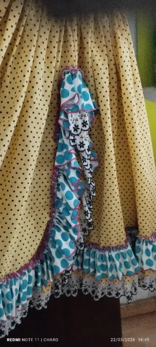 Vestido de gitana amarillo con lunares