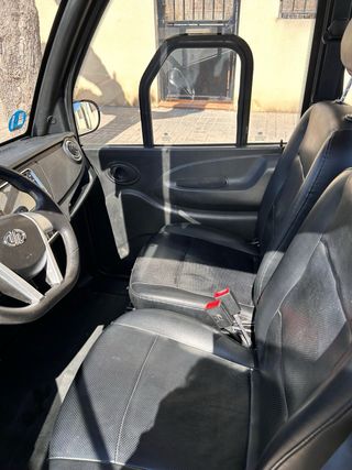 coche sin carnet Invicta Eidola 2024