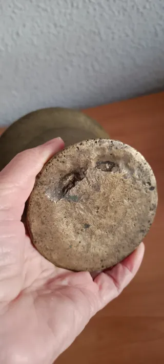 Almirez y mano de bronce antiguo