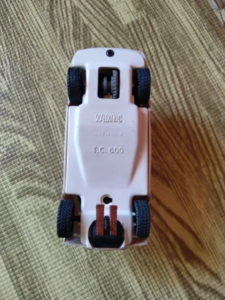Seat 600 Scalextric