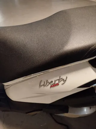 Piaggio Liberty ABS A125 Scooter Blanca
