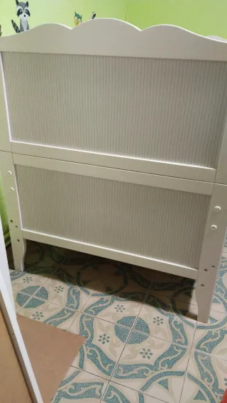 Cuna convertible 70x140cm, con colchón