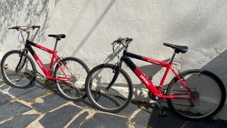 Bicicletas BTT Roja y Negra