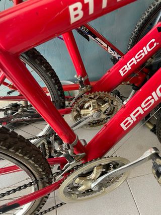 Bicicletas BTT Roja y Negra