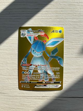 Carta Pokémon Glaceon VMAX 410 HP Oro