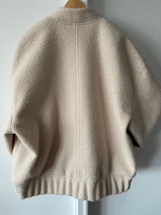 Chaqueta bomber beige