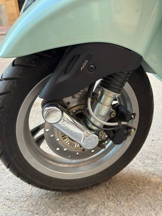 Vespa Primavera 125cc Scooter