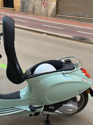 Vespa Primavera 125cc Scooter