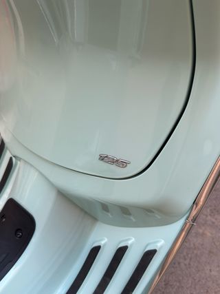 Vespa Primavera 125cc Scooter