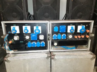 Equipo de sonido das audio, mesas y luces