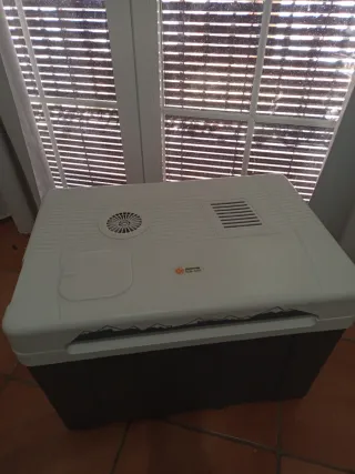 Nevera portátil eléctrica Peme 50L