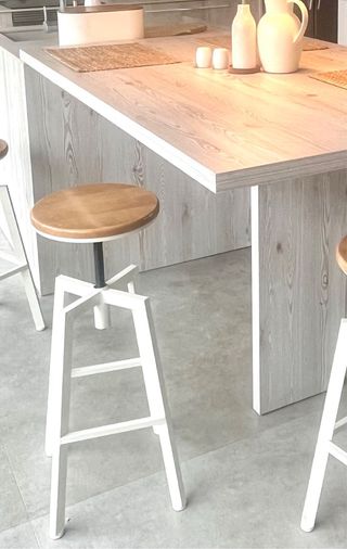 Taburete Zara Home regulable madera y metal