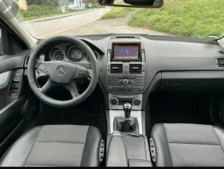 Mercedes-Benz Clase C 2010