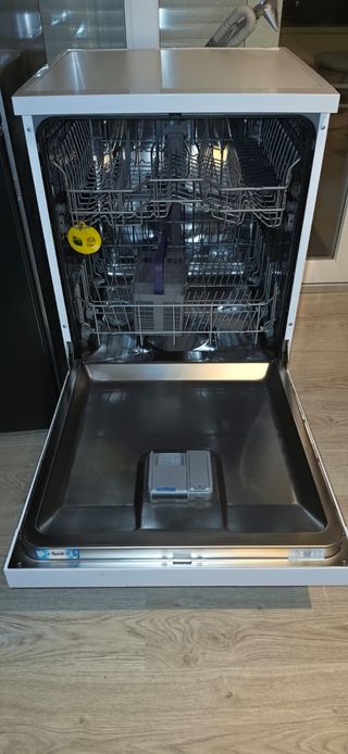 Lavavajillas Beko DVN05320W