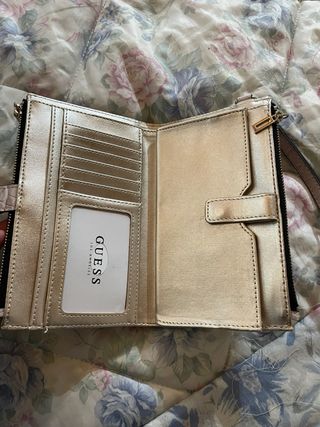 Monedero Guess Beige Cocodrilo