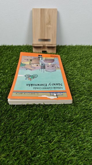 Nano Y Esmeralda - Alfredo Gómez Cerdá