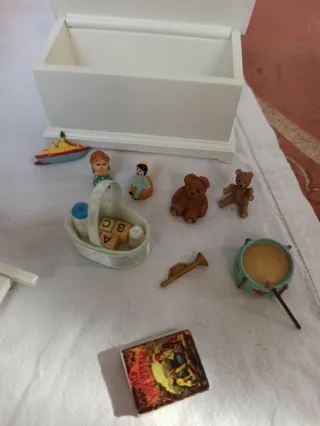 Muebles casa de muñecas. Dormitorio infantil