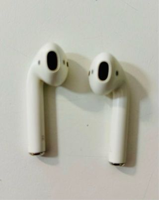 iPhone 8 64GB Oro + Cavo + Cuffie AirPods