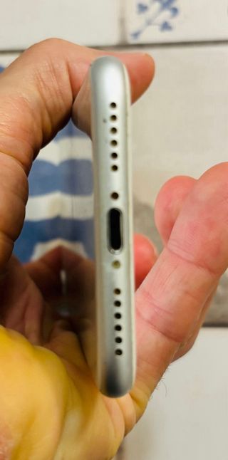 iPhone 8 64GB Oro + Cavo + Cuffie AirPods