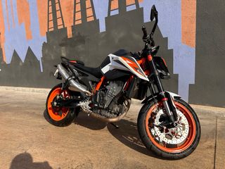 KTM Duke 890R Track Pack