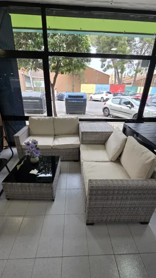 Conjunto de jardín beige y gris