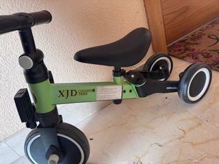 Bici de iniciación XJD con pedales