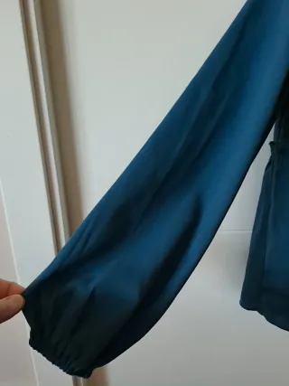 Blusa azul Shein con volantes