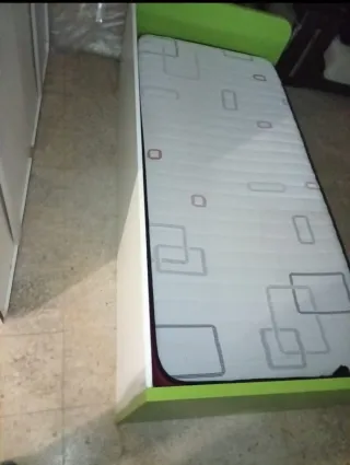 Cama madera con 4 cajones y colchón