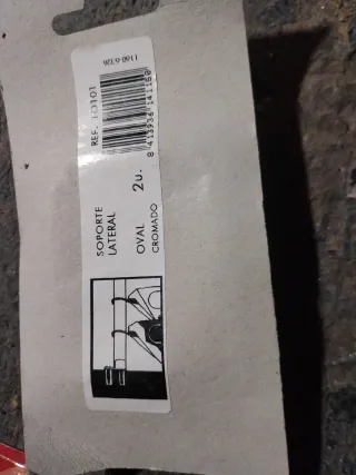 Soportes laterales para armarios