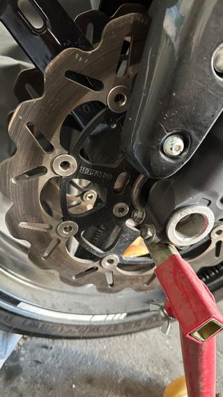 Suzuki GSXR 1000 k3 Circuito averiada