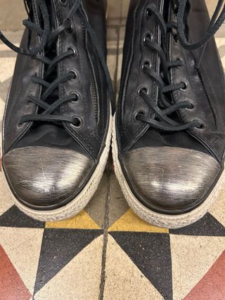 Converse X John Varvatos Puntera Metal Negra