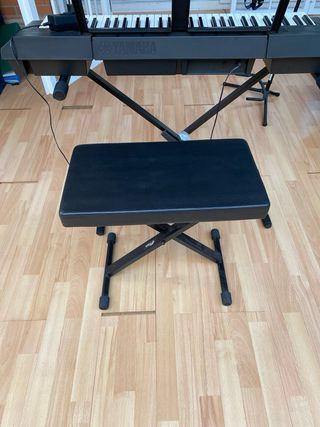 Teclado Yamaha PSR F51 y banqueta