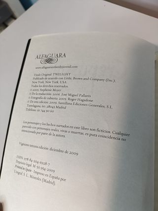 Crepúsculo (Saga Crepúsculo 1) (Spanish Edition)