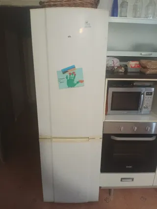 Nevera blanca en buen estado