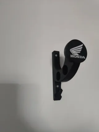 Soporte Pared Casco Moto Honda logo personalizable