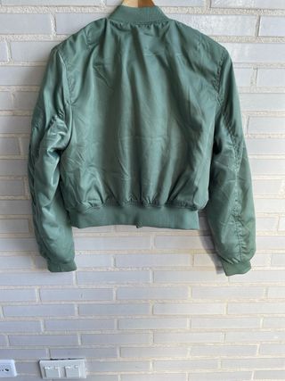 Chaqueta bomber verde