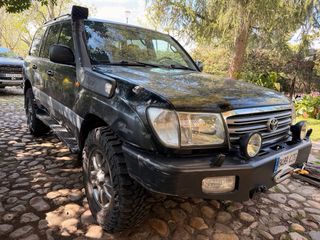 Toyota Land Cruiser 100 2004
