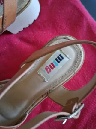 Sandalias MTNG Beige y Marrón