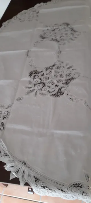 Tovaglia in pizzo di lino bianco