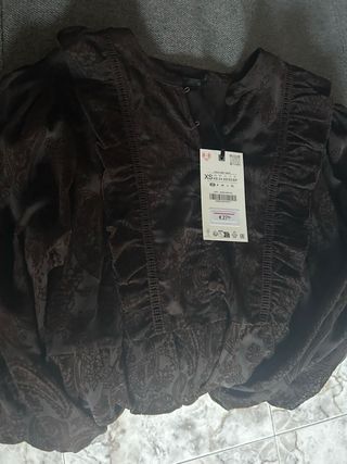 Blusa Zara bordada negra Talla XS