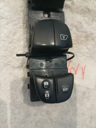 Mando elevalunas Nissan Juke f16