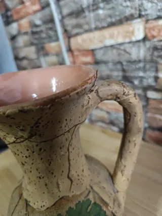 Anfora in terracotta con sughero