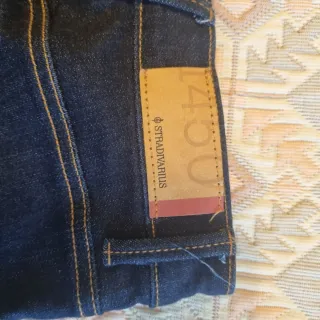 Vaquero Stradivarius nuevo sin etiquetas talla 34