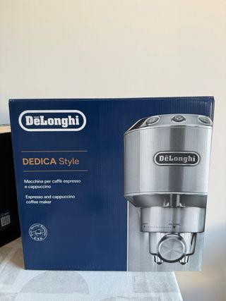 Cafetera DeLonghi Dedica + Molinillo