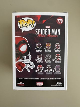 Funko Pop! Black Panther 830 y Spider-Man 770