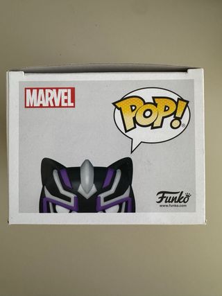 Funko Pop! Black Panther 830 y Spider-Man 770