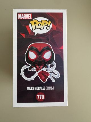 Funko Pop! Black Panther 830 y Spider-Man 770