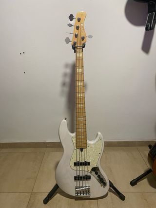 Bajo Sire Marcus Miller V7 5 cuerdas – como nuevo