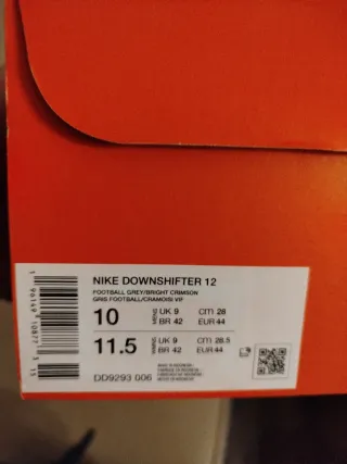 Zapatillas Nike Running Gris y Rojo